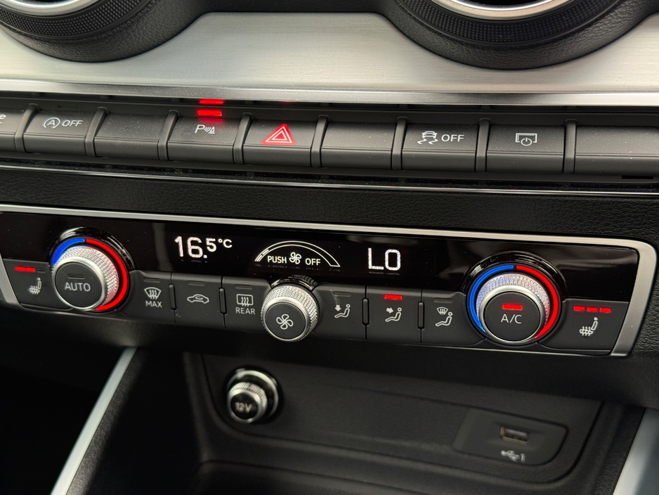 Audi Q2 SPORT 1.0 AUTOMATIC *SATELLITE NAVIGATION, VIRTUAL COCKPIT, REAR VIEW CAMERA, 17" ALLOYS, AUDI MULTIMEDIA, ADAPTIVE CRUISE CONTROL, 3 STAGE HEATED SEATS, KEYLESS ACCESS WITH PUSH-BUTTON START /STOP* — thumbnail 19