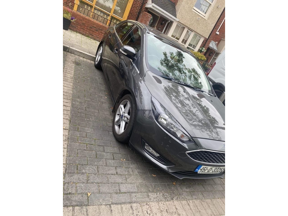 Ford Focus 1.6 Zetec Saloon Diesel Manual (95bhp) — thumbnail 2