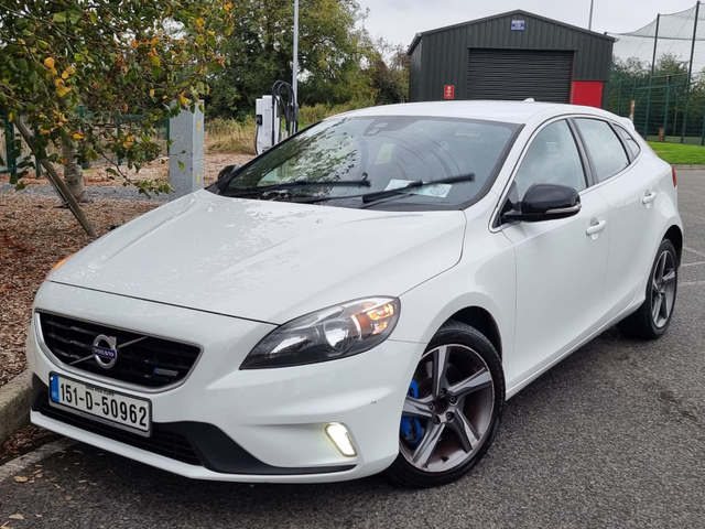 2015 VOLVO V40 2015 VOLVO V40 R-DESIGN DIESEL NCT&TAX €9,900