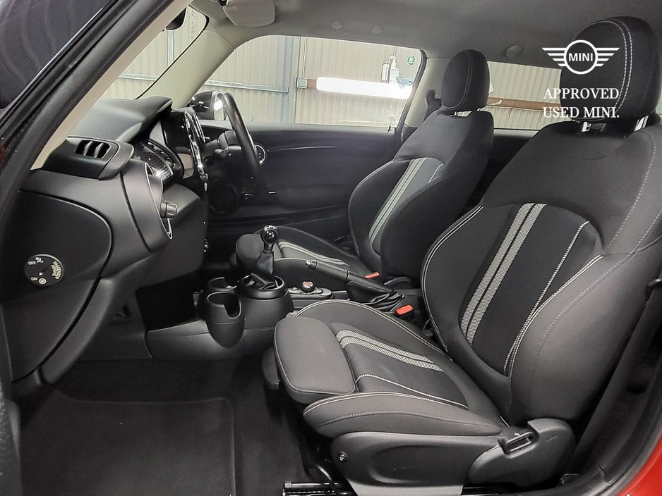 2019 MINI Hatch 2L Petrol For Sale Images