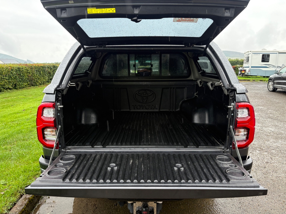 2025 Toyota Hilux 2.8L Diesel For Sale Images
