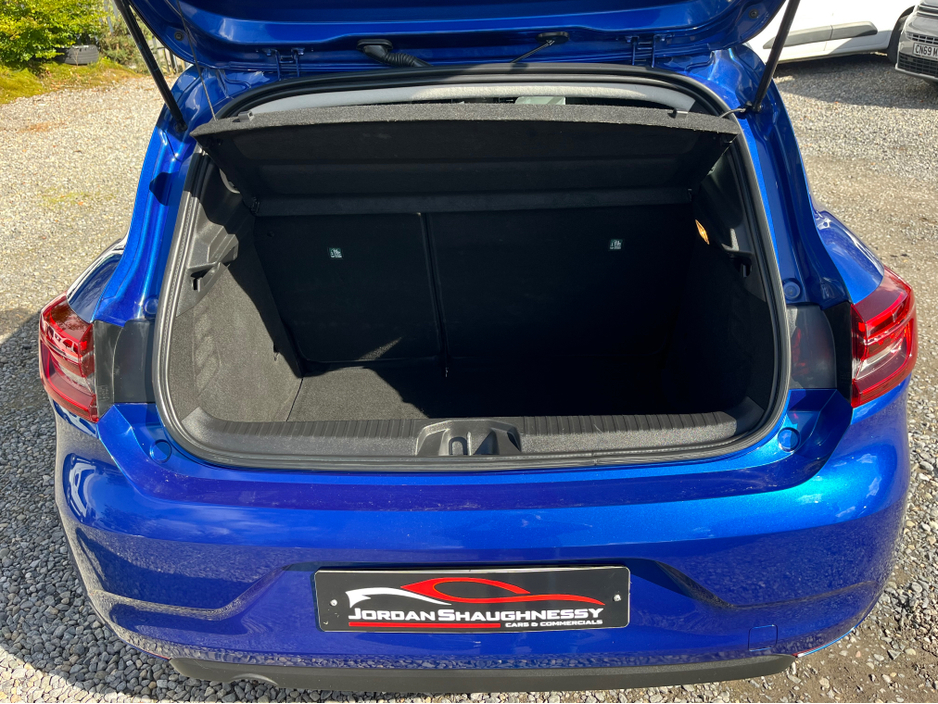 2023 Renault Clio 1L Petrol For Sale Images