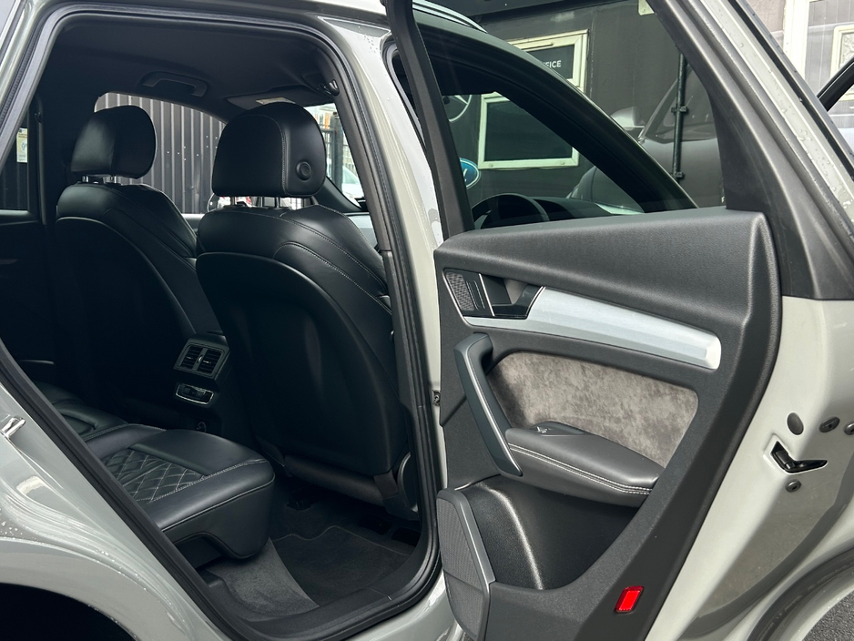 2019 Audi Q5 2L Petrol Plug-in Hybrid For Sale Images