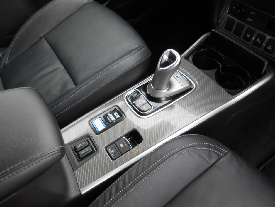 2019 Mitsubishi Outlander 2.4L Petrol Plug-in Hybrid For Sale Images