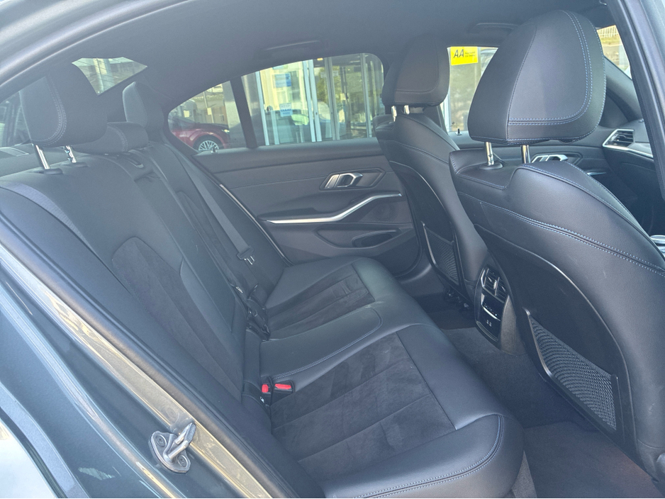 2024 BMW 3 Series 2L Petrol Plug-in Hybrid For Sale Images