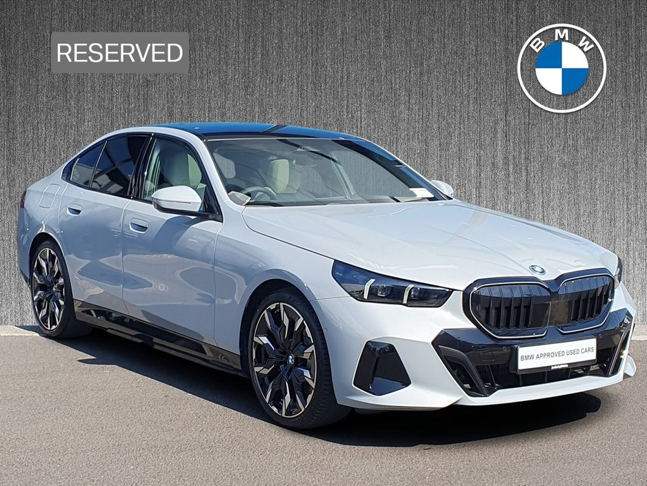 2026 BMW 5 Series 2L Petrol Plug-in Hybrid For Sale Images