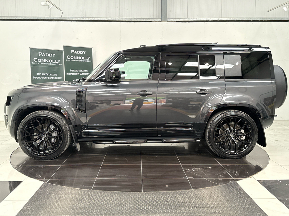 2026 Land Rover Defender 3L Diesel For Sale Images