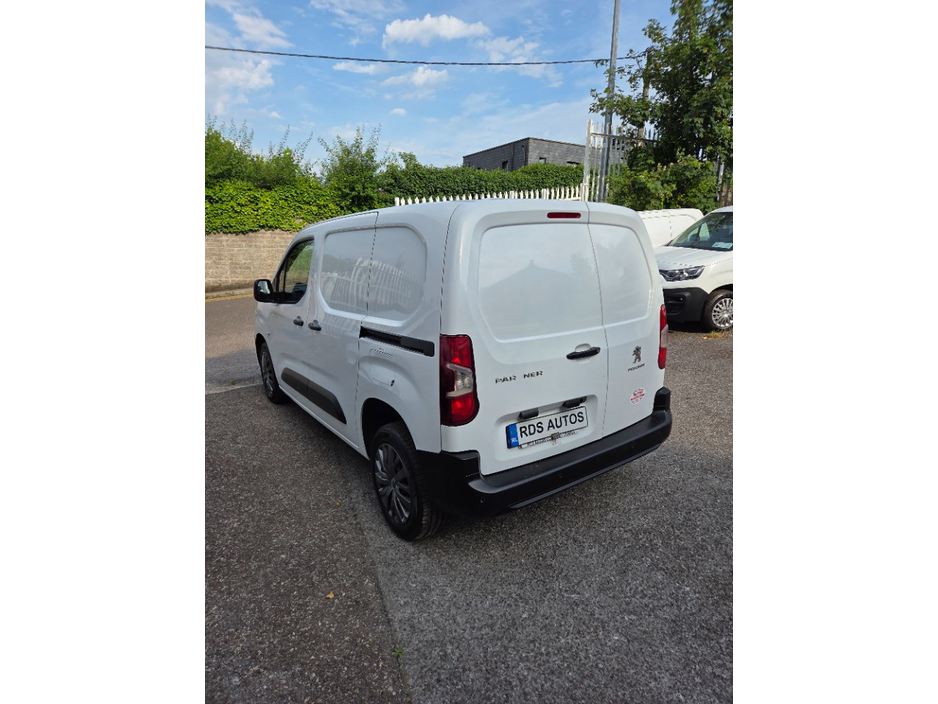 2023 Peugeot Partner 1.5L Diesel For Sale Images