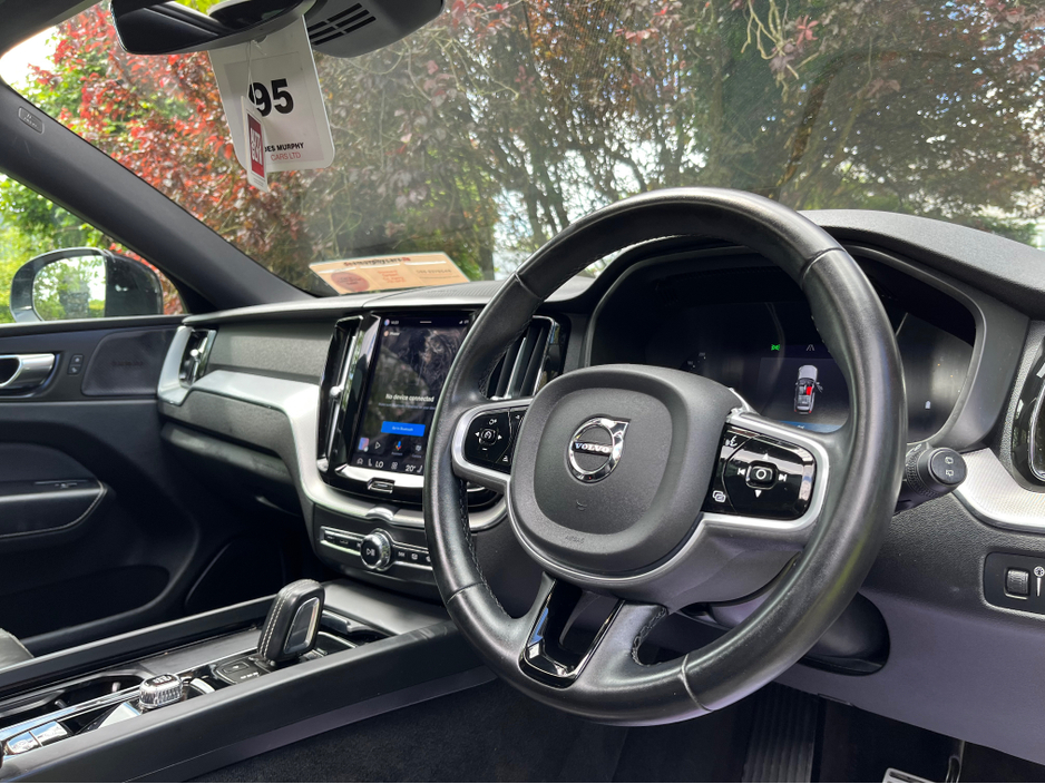 2022 Volvo XC60 2L Diesel For Sale Images
