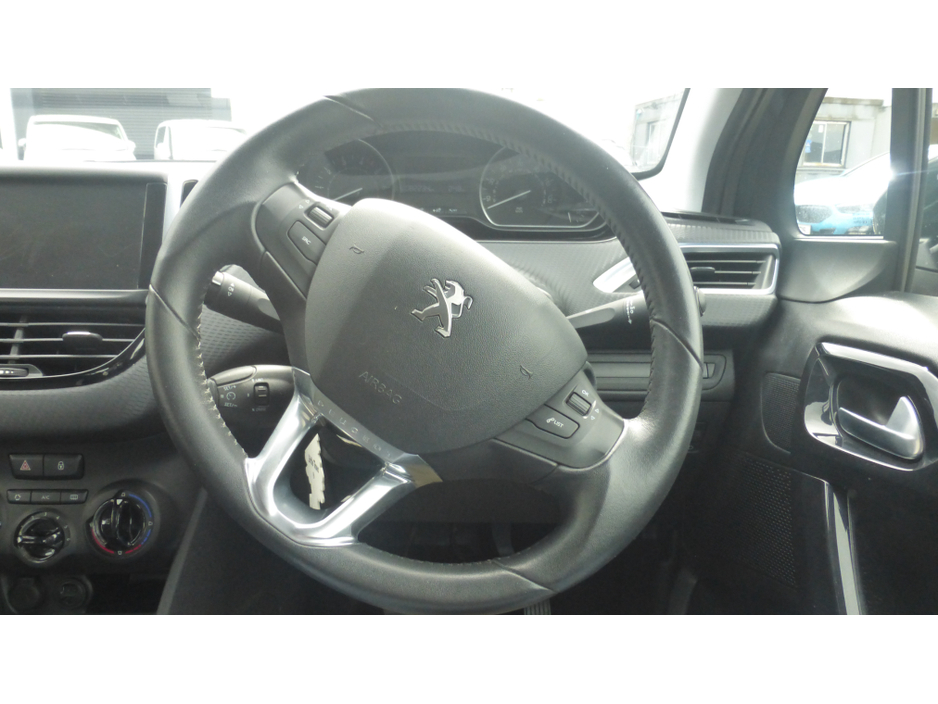 Peugeot 208 PURETECH ACTIVE 3DR DIESEL 1.2 — thumbnail 14