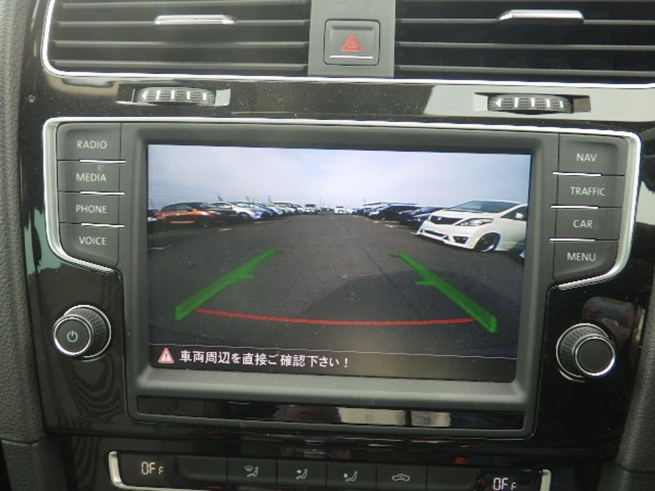 Volkswagen Golf 1.2 Petrol Auto Estate — thumbnail 9