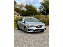 Renault Megane E-TECH PHEV 160 Auto Iconic ST