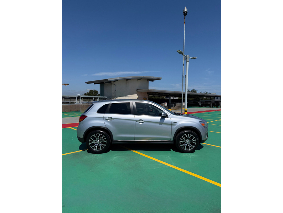 Mitsubishi ASX 1.6 Petrol 2WD 5MT Instyle — thumbnail 8