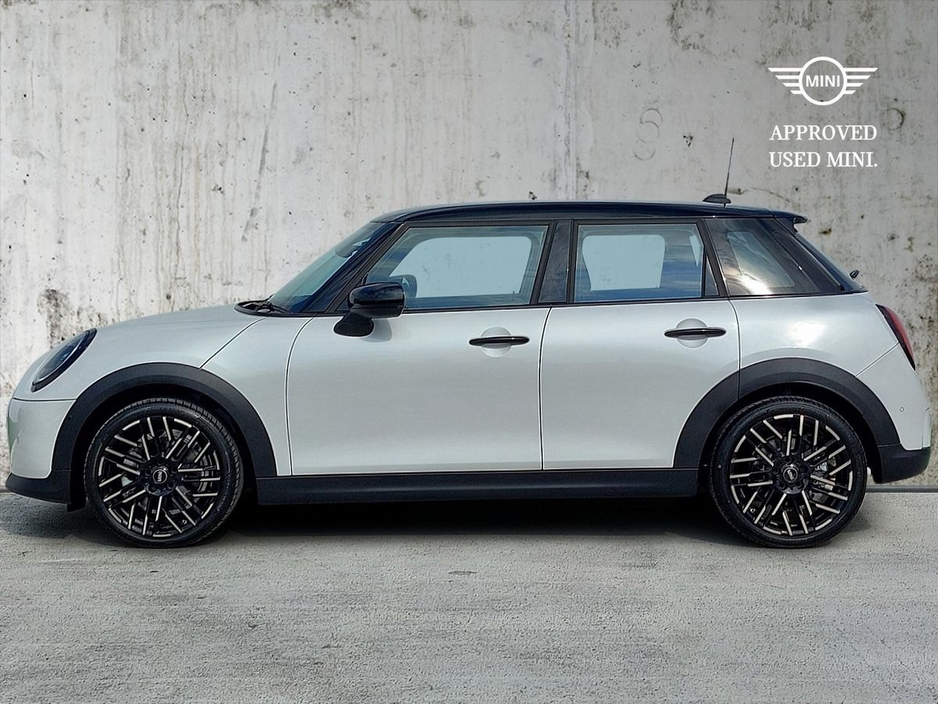 MINI Hatch COOPER Cooper C Exclusive — thumbnail 3