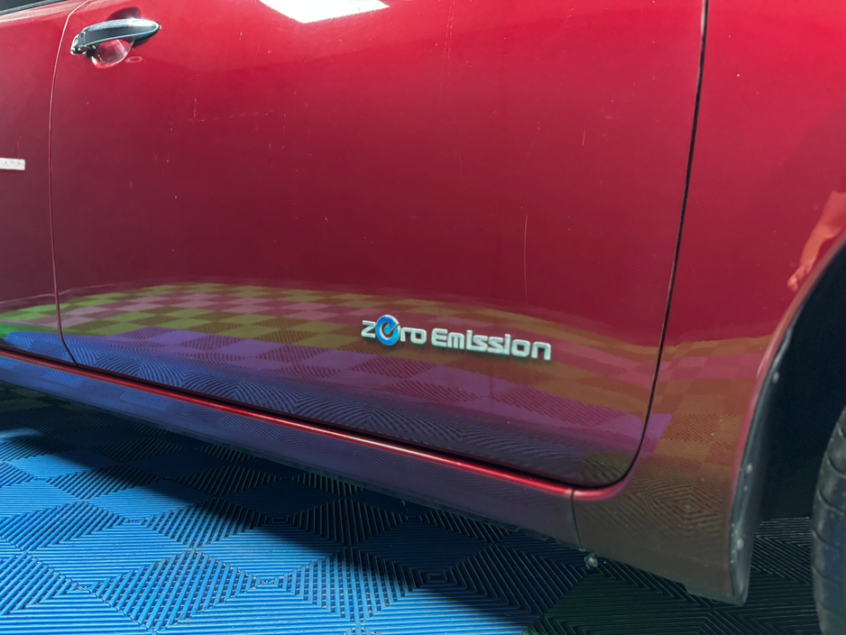 Nissan Leaf 24K EV SV 4DR AUTO — thumbnail 11