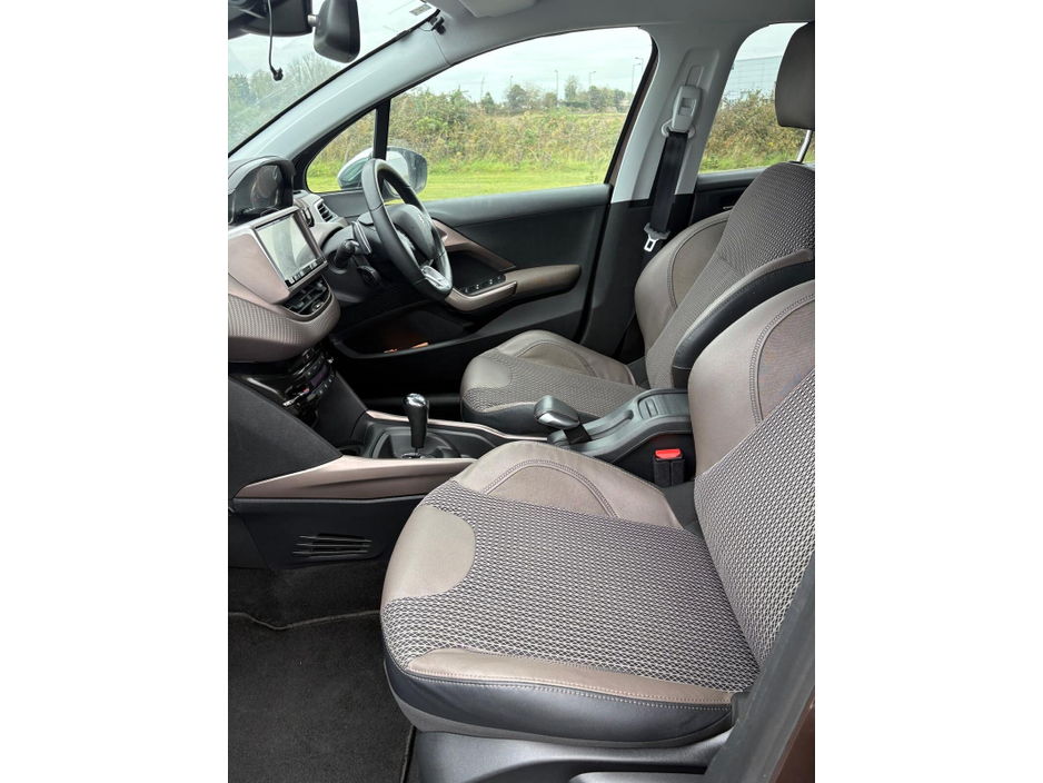 Peugeot 2008 1.2 Petrol — thumbnail 9