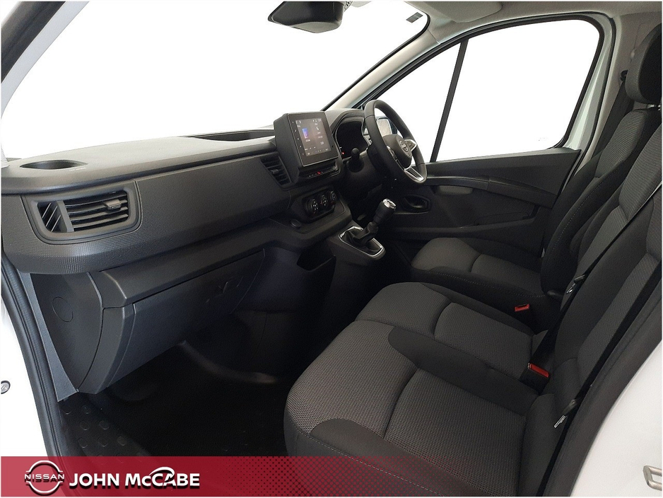 2026 Nissan Primastar 2L Diesel For Sale Images
