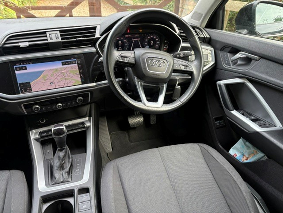 2022 Audi Q3 1.4L Petrol Plug-in Hybrid For Sale Images