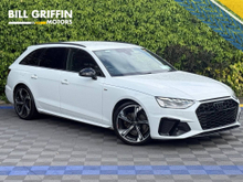 Audi A4 S-LINE BLACK EDITION AVANT 2.0 TDI // 360 PARKING CAMERAS // S-LINE HEATED SPORT SEATS // 19" DIAMOND CUT S-LINE ALLOYS