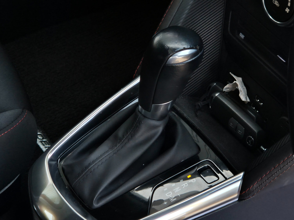 Mazda Demio — thumbnail 8