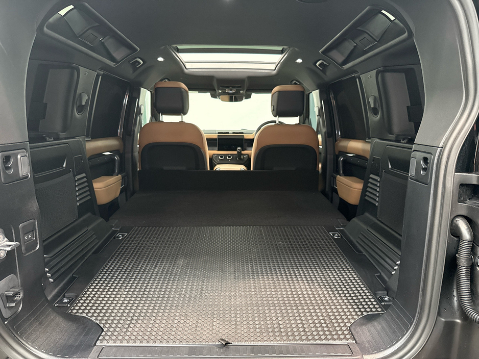 2026 Land Rover Defender 3L Diesel For Sale Images