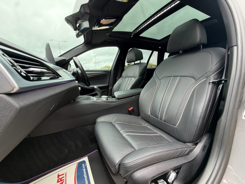2022 BMW 5 Series 2L Diesel Hybrid For Sale Images