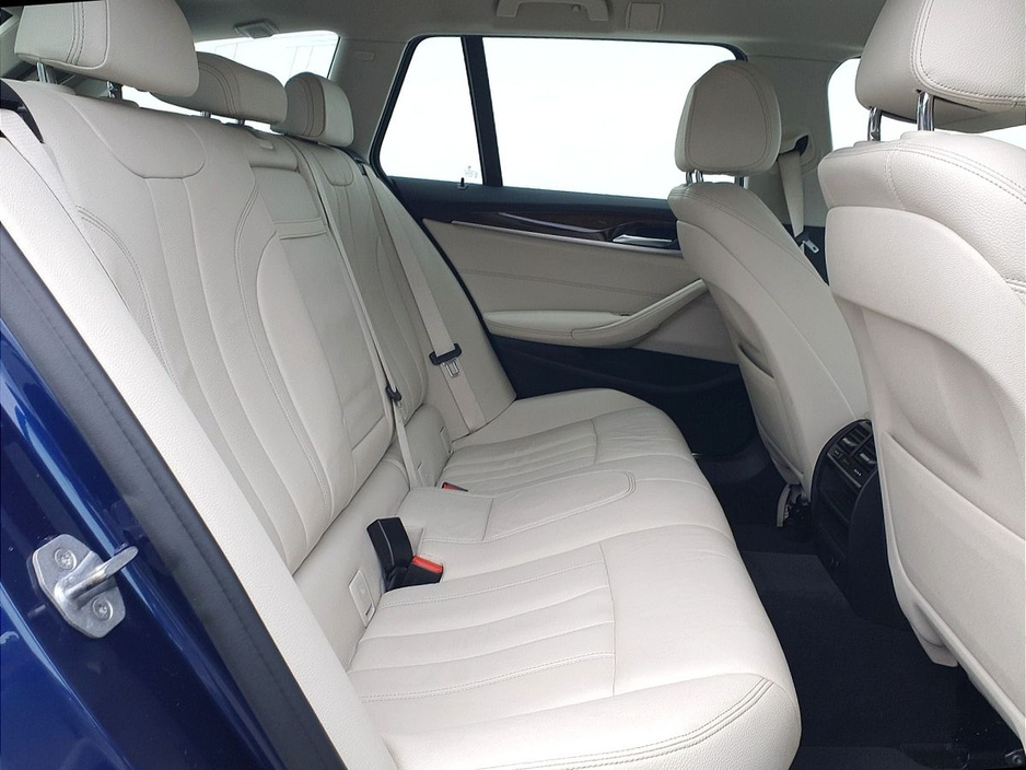 BMW 5 Series 520d SE Touring — thumbnail 11