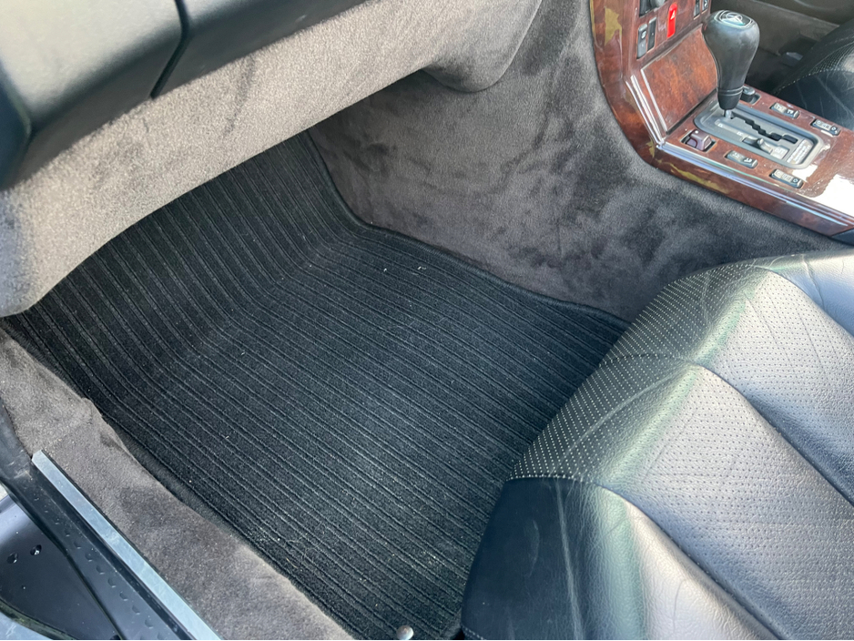 1994 Mercedes-Benz SL Class 5L Petrol For Sale Images