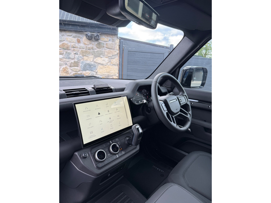 2026 Land Rover Defender 3L Diesel For Sale Images