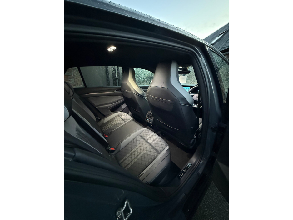 2023 Volkswagen Golf 2L Diesel For Sale Images