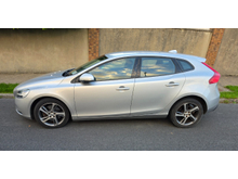 Volvo V40 D2 MOMENTUM ED AT 5DR AUTO