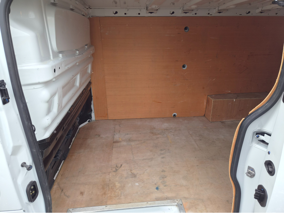 2023 Renault Trafic 2L Diesel For Sale Images
