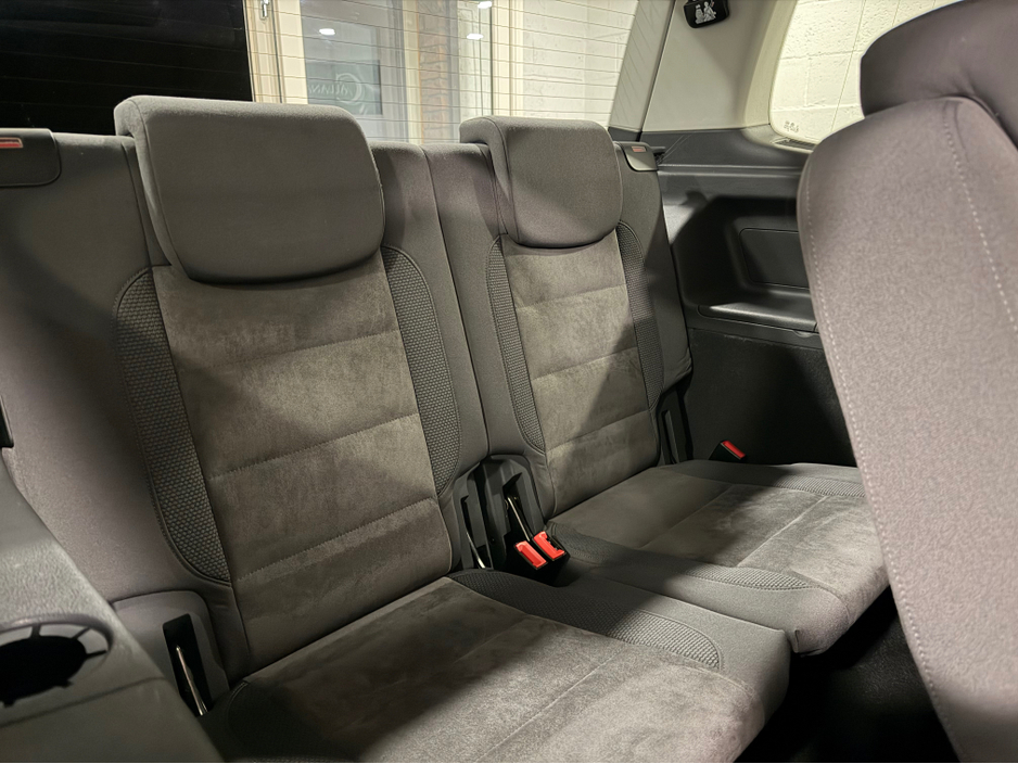 2015 Volkswagen Touran 1.4L Petrol For Sale Images