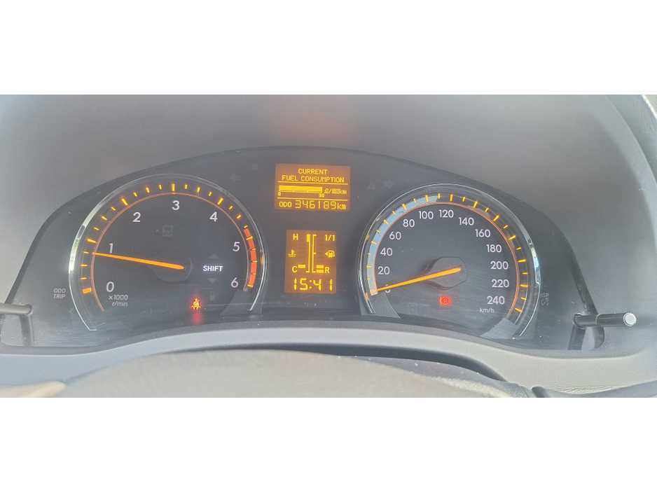 2011 Toyota Avensis 2L Diesel For Sale Images