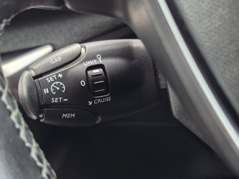 2020 Peugeot 5008 2L Diesel For Sale Images