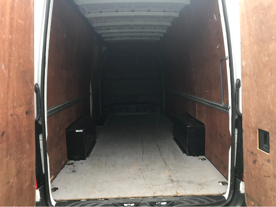 2020 Mercedes-Benz Sprinter 2.1L Diesel For Sale Images