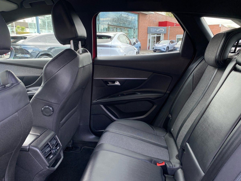 Peugeot 3008 1.5 BlueHDi 130bhp Auto Allure — thumbnail 13