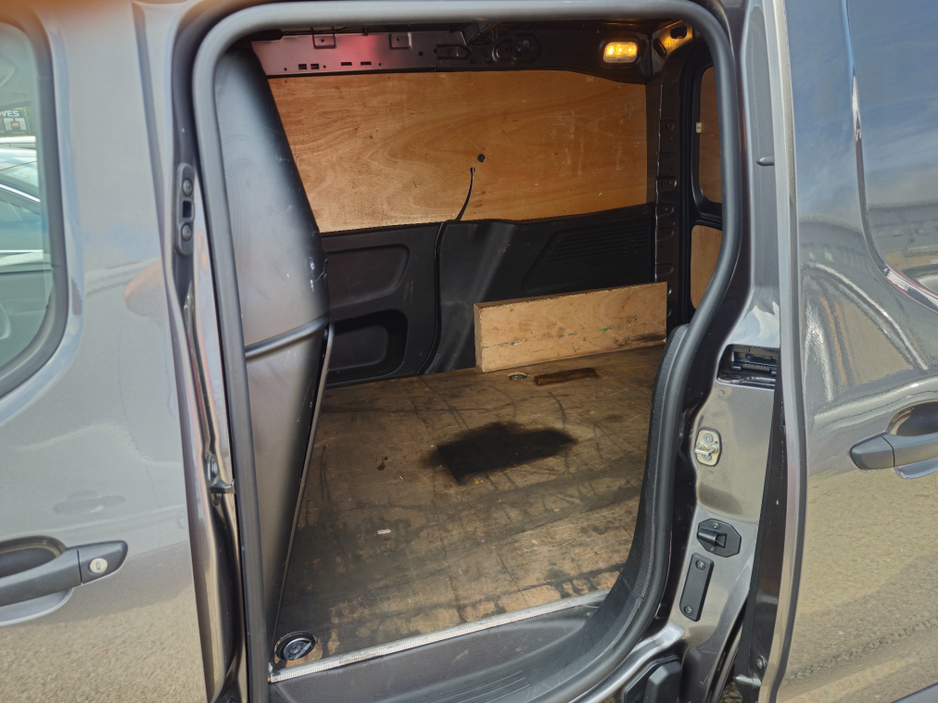 2022 Toyota Proace 1.5L Diesel For Sale Images