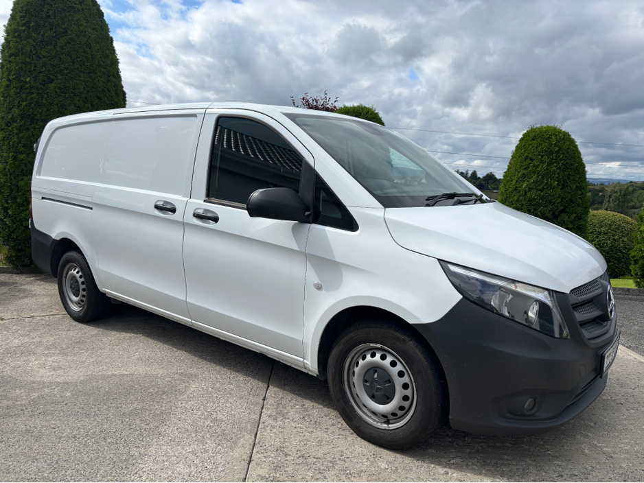 2022 Mercedes-Benz Vito 2.0L Diesel For Sale Images