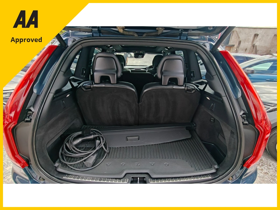 2022 Volvo XC90 2L Petrol Plug-in Hybrid For Sale Images
