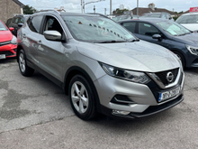Nissan Qashqai 1.2 SV 18 4DR