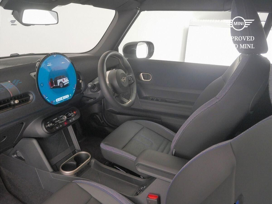 2025 MINI Hatch 2L Petrol For Sale Images