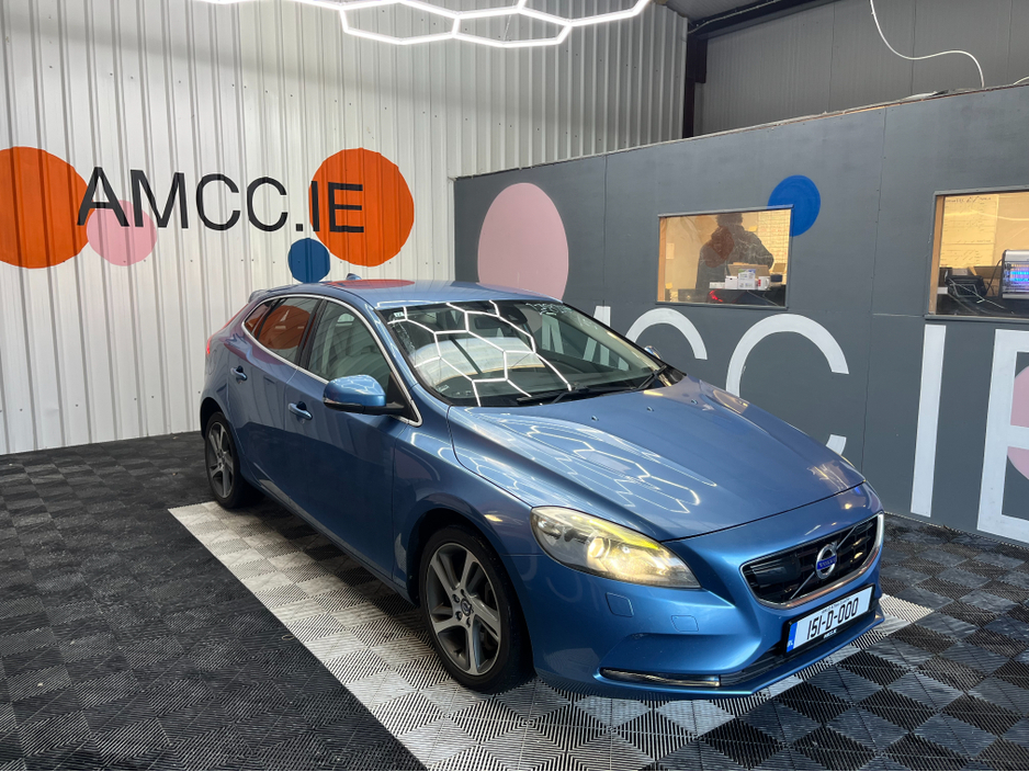 Used Volvo V40 2015 in Dublin
