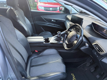 2022 Peugeot 5008 1.5L Diesel For Sale Images