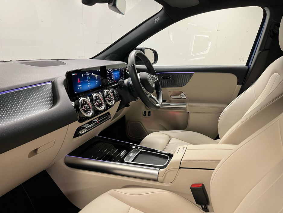 Mercedes-Benz GLA Class 250e Progressive - Reversing Camera - Ambient Lighting - Sat Nav - Climate Control - Heated Seats - Keyless Start - Apple CarPlay/Android Auto - €46,950 or €47,900 with Supagard Vehicle Protection & G — thumbnail 12