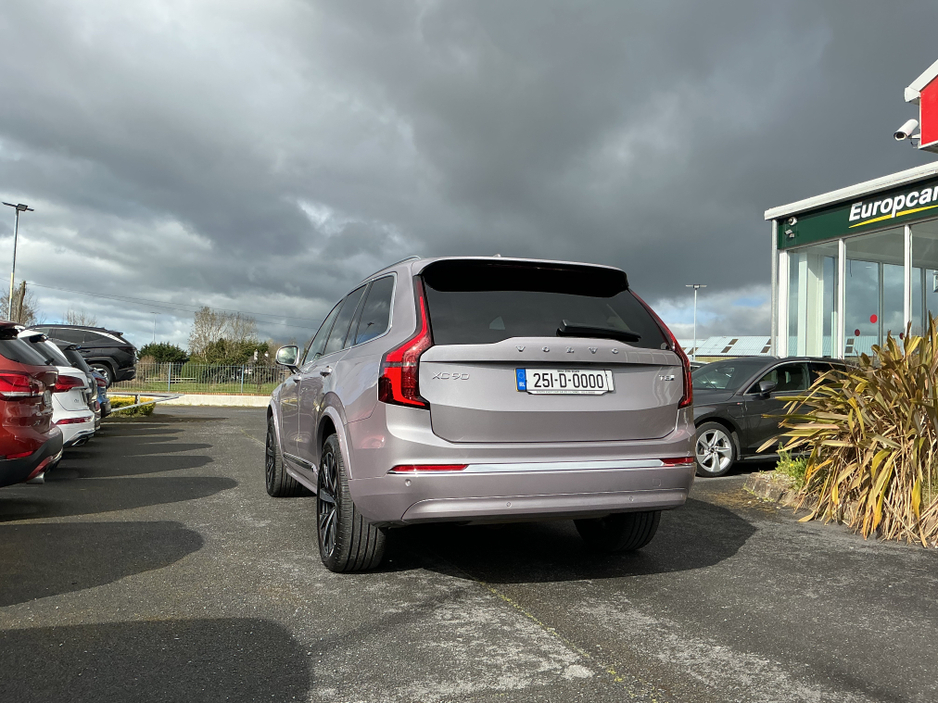 2025 Volvo XC90 2L Hybrid For Sale Images