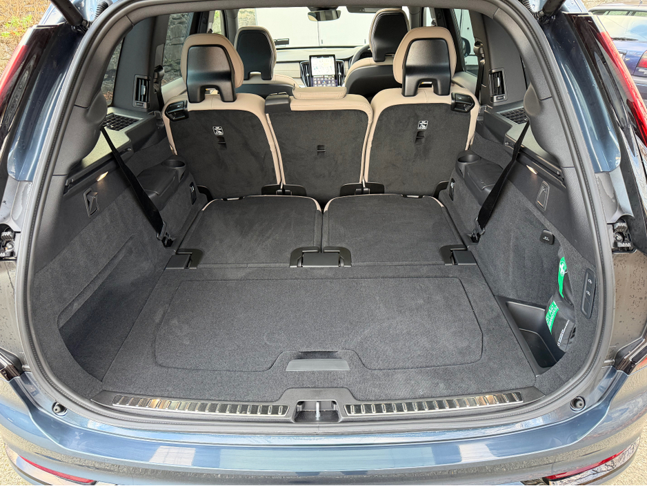 2025 Volvo XC90 2L Petrol Plug-in Hybrid For Sale Images