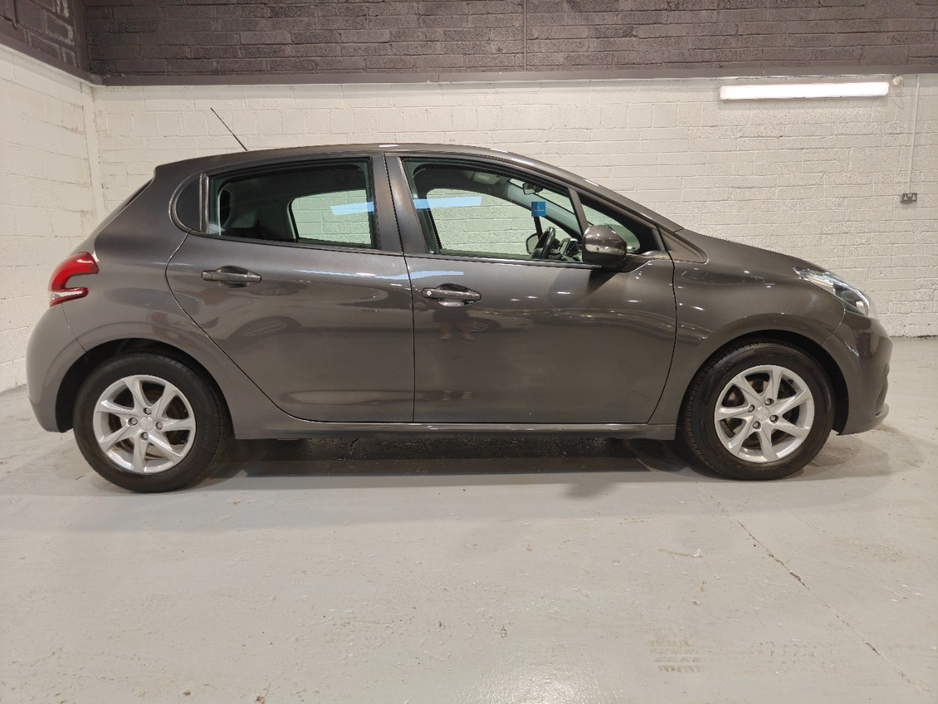 Peugeot 208 ACTIVE 1.2 68 6.2 4DR — thumbnail 5