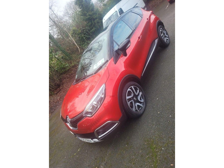 Renault Captur 1.5 Signature Hatchback Diesel Manual (90bhp)