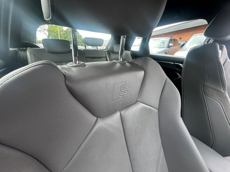 2022 Audi Q3 1.4L Petrol Plug-in Hybrid For Sale Images
